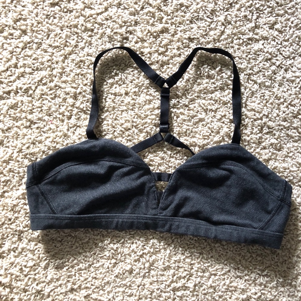 Like NEW! Lululemon sports bra!! Sz 10!!